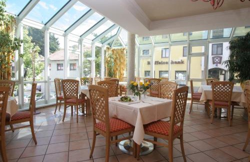 Altfraunhofen House | Hotel - Landgasthof Obermaier Zum Vilserwirt