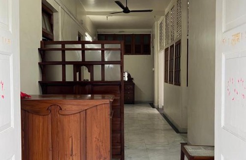 Central Pune Hotel | Hotel Laxminarayan Niwas