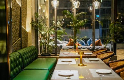 Ranjit Avenue Hotel | Hotel Levelup Signature