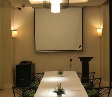 Downtown Tacloban Hotel | Hotel Lorenza