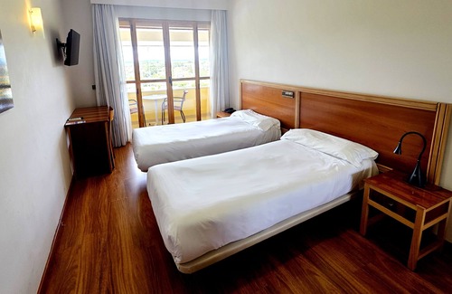 Malpartida de Caceres Hotel | Hotel Los Barruecos by Croma