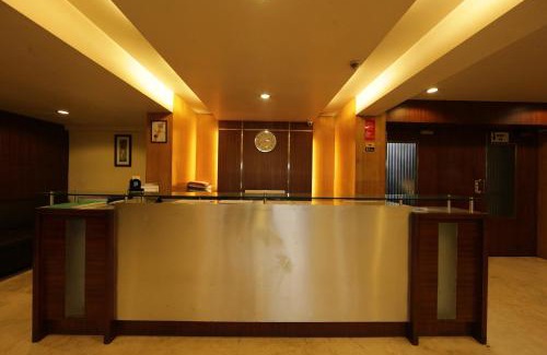 Malad East Hotel | Hotel Lucky Goregaon