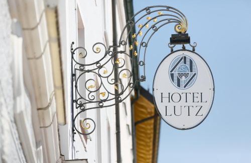 Rain Hotel | Hotel Lutz