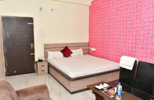 Vijay Nagar Hotel | HOTEL MADHUWAN VIHAR