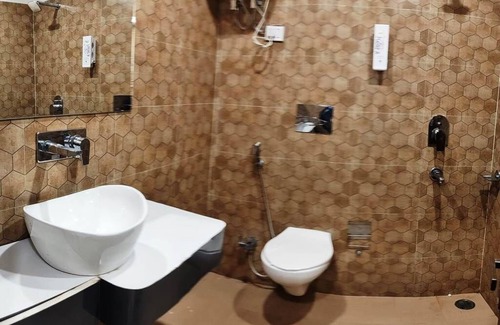Kanpur Hotel | Hotel Mandakini Royale
