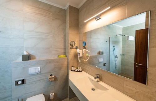 Mamaia-Sat Hotel | Hotel Manor