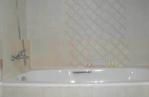 Sorong Hotel | Hotel Mariat Sorong