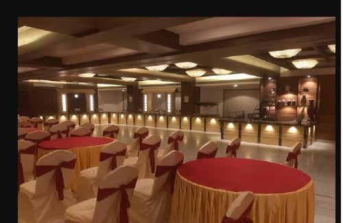 Dombivli East Hotel | Hotel Mathoshree (Ratna Residency) by WB Inn