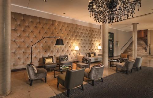 Innenstadt - Sankt Ulrich-Dom Hotel | Hotel Maximilian’s
