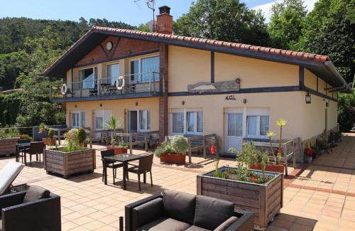 Mendexa Hotel | Hotel Metrokua