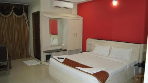 Srikalahasti Hotel | Hotel MGM Grand