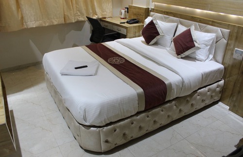 Airoli Hotel | Hotel Milona