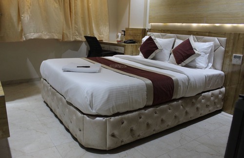 Airoli Hotel | Hotel Milona
