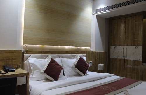 Airoli Hotel | Hotel Milona