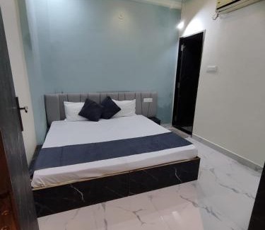 Ujjain Hotel | Hotel mukhiya palace