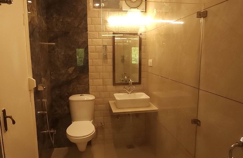 Sector 22 Hotel | Hotel Multitech Premium
