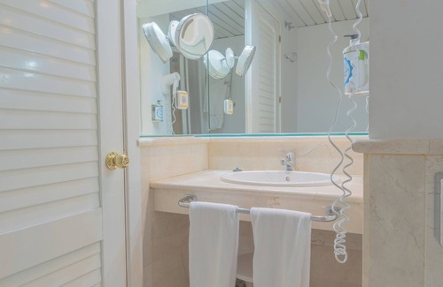 Los Angeles de San Rafael Hotel | Hotel Náyade
