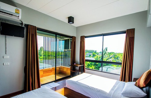 Racha Thewa House | Hotel Near BKK airport, Family friendly, Good View & Quite Place, Nice & Clean.