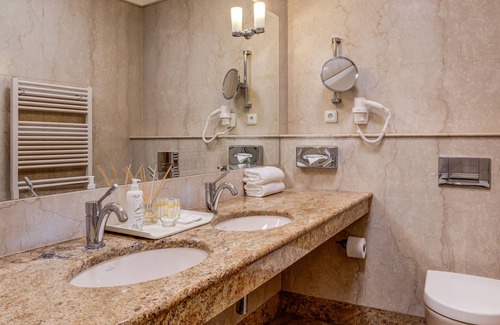 Hradcany Hotel | Hotel Nerudova 211