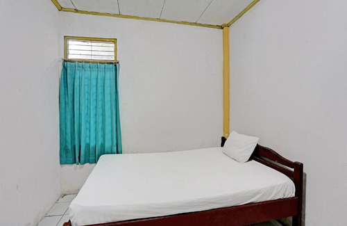 Borneo Hotel | Hotel O Penginapan Aina Syariah