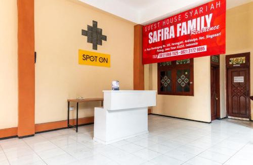 Lawang Hotel | Hotel O Safira Family Residence Syariah