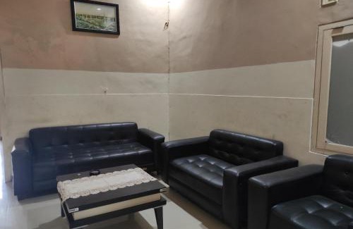 Tetebatu Hotel | Hotel O Wisma Tulip Near Masjid Besar Desa Tanabangka
