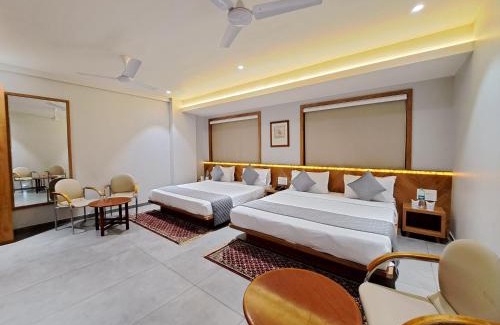 Somnath Hotel | HOTEL OM