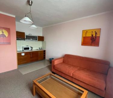 Sadska Hotel | Hotel Ostrov Garni