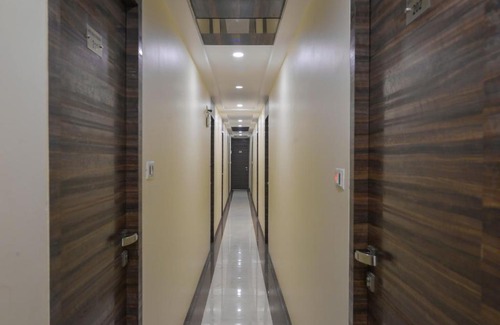 Dharavi Hotel | Hotel Palace Residency near Lokmanya Tilak Terminus