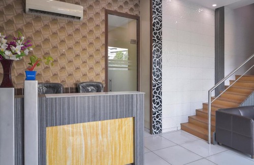 Dharavi Hotel | Hotel Palace Residency near Lokmanya Tilak Terminus