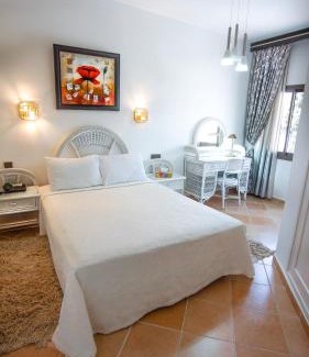Medina of Chefchaouen Hotel | Hotel Parador