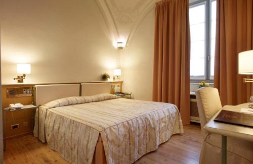 Cesano Maderno Apartment | Hotel Parco Borromeo - Monza Brianza