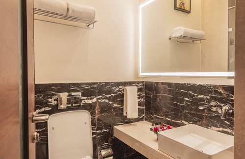 Ram Nagar Hotel | Hotel Park Elanza Coimbatore