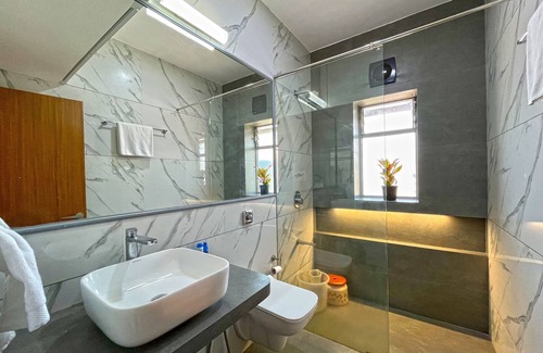 Dadar East Hotel | Hotel Parklane