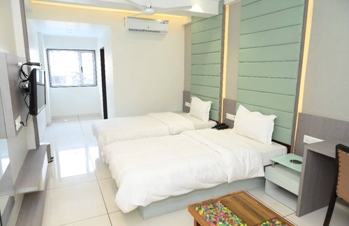 Vapi Hotel | HOTEL PARQOTEL