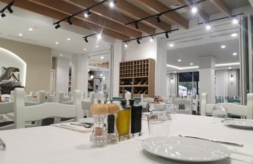 Divjake Hotel | Hotel Pelikan