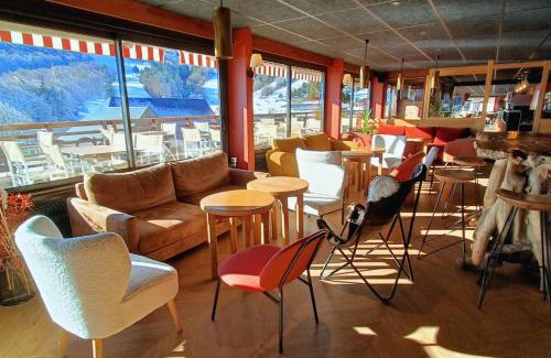 Besse-et-Saint-Anastaise Hotel | Hotel Perdrix
