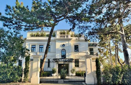 Balatonfured Hotel | Hotel Petit Bois - Adults only