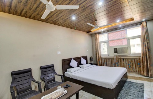 Kalka Hotel | Hotel Pinjore Holiday Home