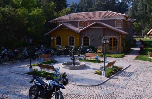 Urubamba Hotel | Hotel Pisonay Pueblo