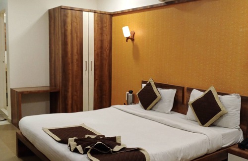 Junagadh Hotel | Hotel Platinum