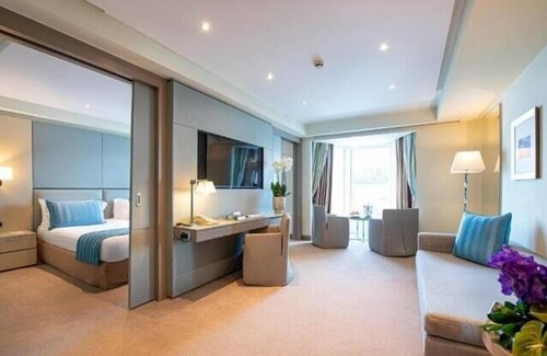Port Hercule Hotel | Hotel Port Palace