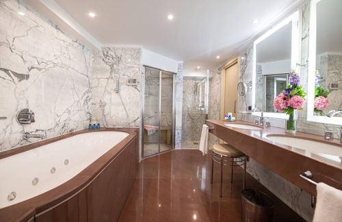 Port Hercule Hotel | Hotel Port Palace