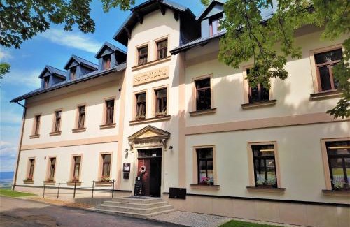 Kraliky Hotel | Hotel Poutní Dům