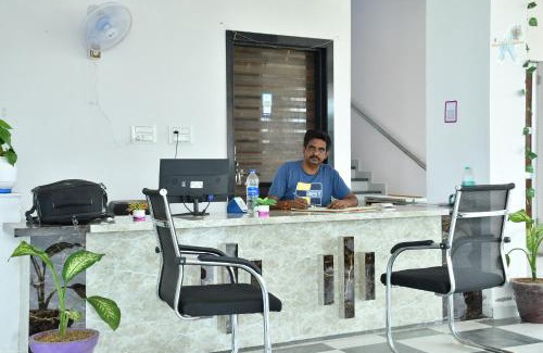 Shri Madhopur Hotel | Hotel Prayagraj