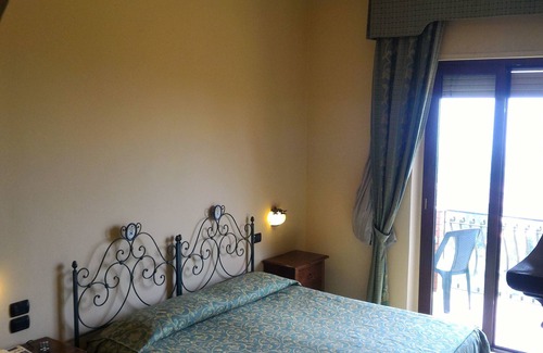 Zafferana Etnea Hotel | Hotel Primavera dell'Etna