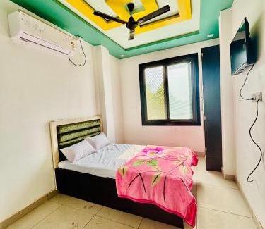 Shahpura Hotel | Hotel Prince Cafe & Restaurant