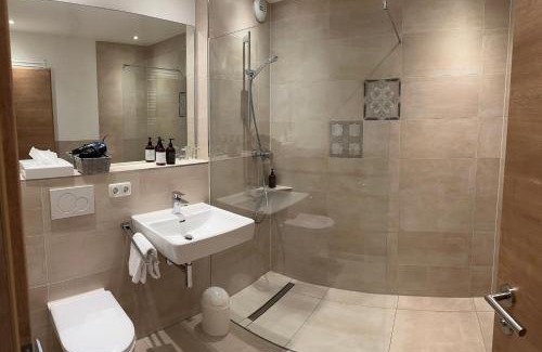 Oberteisbach Hotel | Hotel Räucherhansl