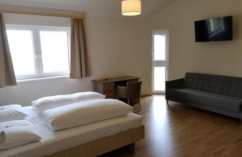 Sankt Anton an der Jessnitz Hotel | Hotel Restaurant Winterbach