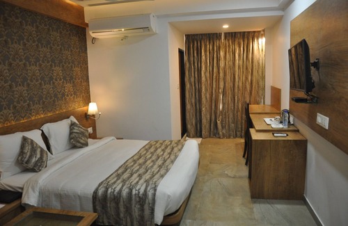 Dwarka Hotel | Hotel Rajdhani
